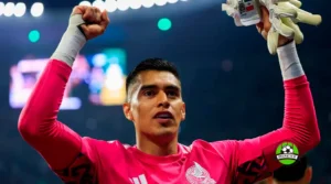 Raúl Tala Rangel atajando con la Selección Mexicana en el Mundial 2026